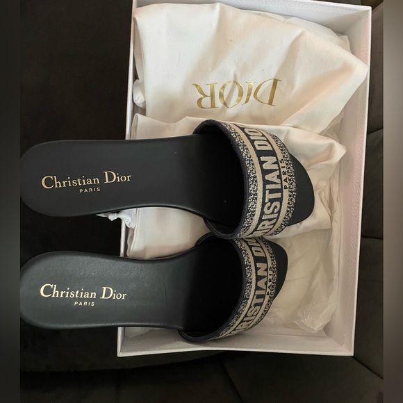 Dior Dway Slide in Navy - Picture 4 of 5